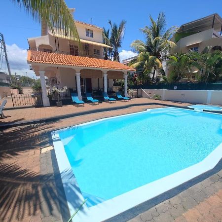 Villa L'Or With Private Pool Flic en Flac Bagian luar foto