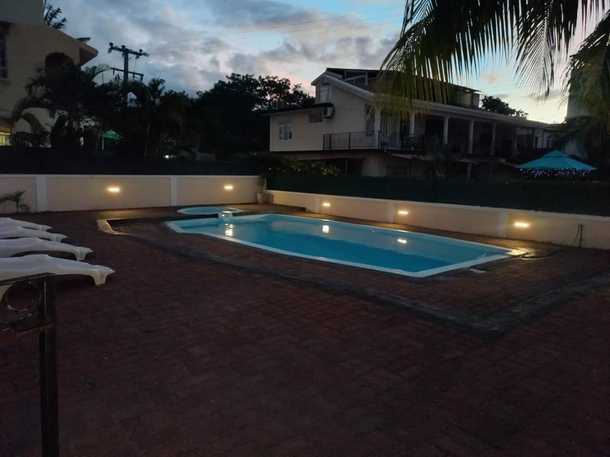 Villa L'Or With Private Pool Flic en Flac Bagian luar foto