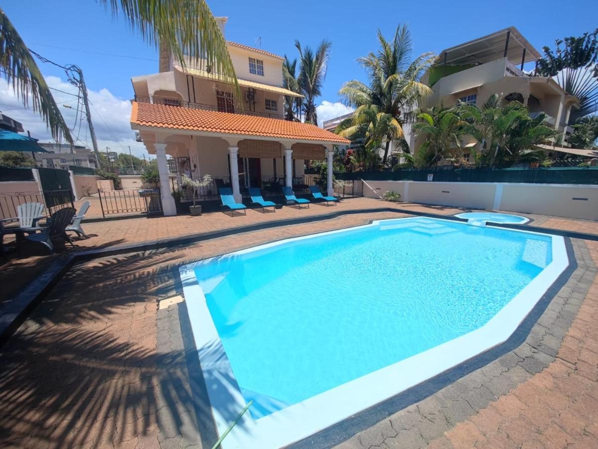 Villa L'Or With Private Pool Flic en Flac Bagian luar foto